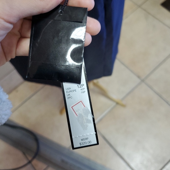 New Tahari 2 Piece Set - Picture 9 of 12